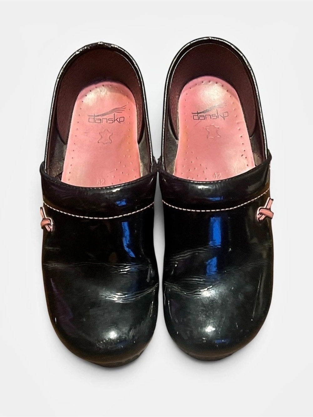 Dansko Professional Clogs Black Patent Pink Ribbon EU 42
